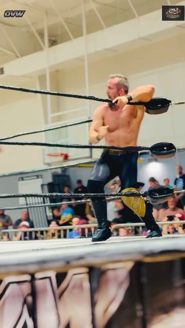 Last night @tonybgunn was victorious in his match up at the second edition “Shamrock Slam” held at Saint Martha’s.
What seemed like some potential Shenanigans from his opponent, @tonybgunn was able to come out on top last night.
@ovwwrestling