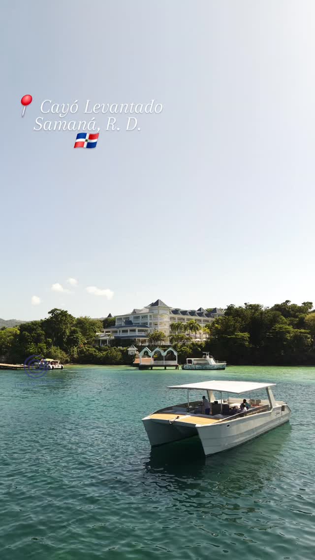 Charming Samaná with his Cayó Levantado, an island in the middle of the bay with his dream sand. Enjoy it on board El Andiamo Luxury boat.
#cayolevantado #Samana #luxuryboat #luxuryvilla #marina