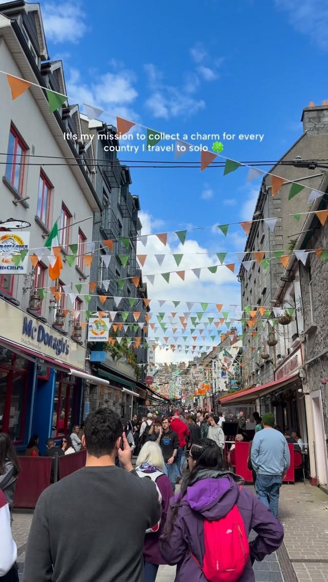 sheās so purdy šš®šŖ do you collect a specific type of souvenir when you travel? I also collect snow globes !
#pandoracharms #souvenirideas #irelandtrip #solotraveling #pandorajewelry