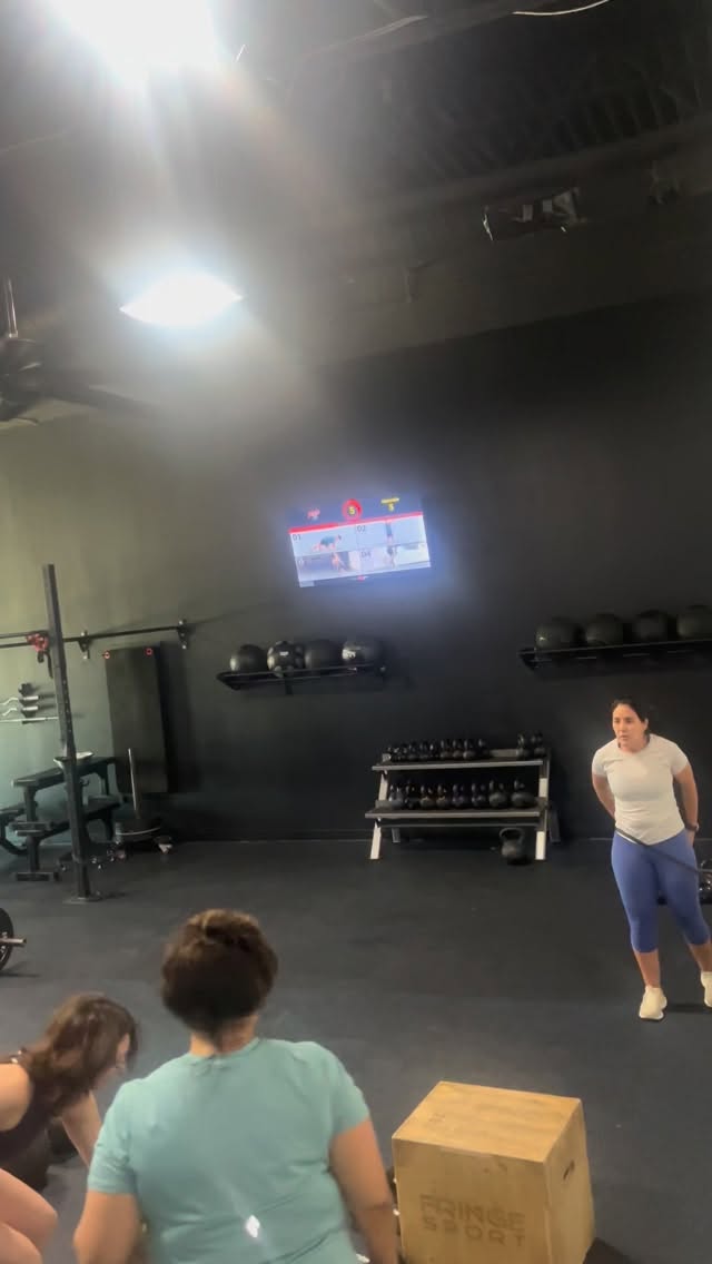 Wednesday workouts are always a crusher, pushing through that mid point of the week is the defining moment that will transform your body and get you #shredded
Come get your first #workout #free here in #budatx #southaustin