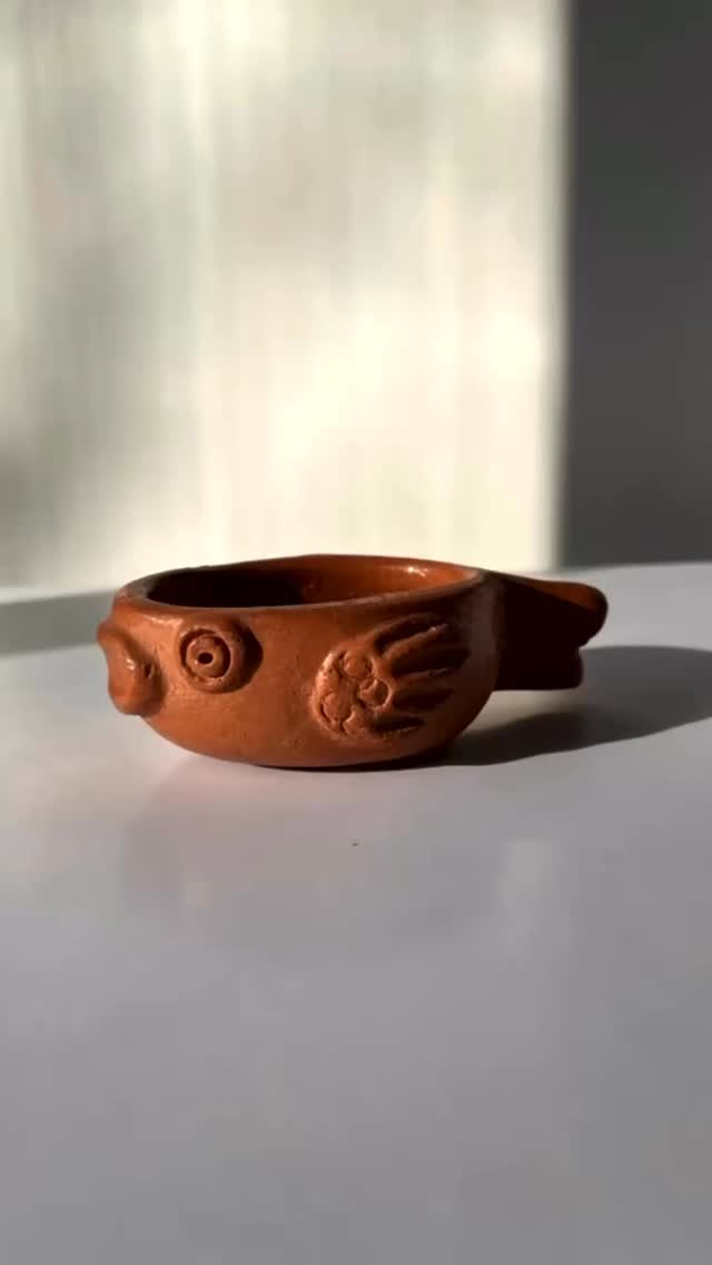At Sendero Decor, no two pieces are ever the same, each one is handcrafted by Guatemalan artisans preserving traditional techniques passed down through generations ✨
Discover the limited collection 💛the link in bio.
—
En Sendero Decor, no hay dos piezas iguales. Cada una es elaborada a mano por artesanos guatemaltecos, preservando técnicas tradicionales transmitidas de generación en generación.✨
Descubre nuestra colección limitada 💛
Link en la bio.
#HechoAMano #Artesania #cerámicaartesanal #fyp #HomeDecor