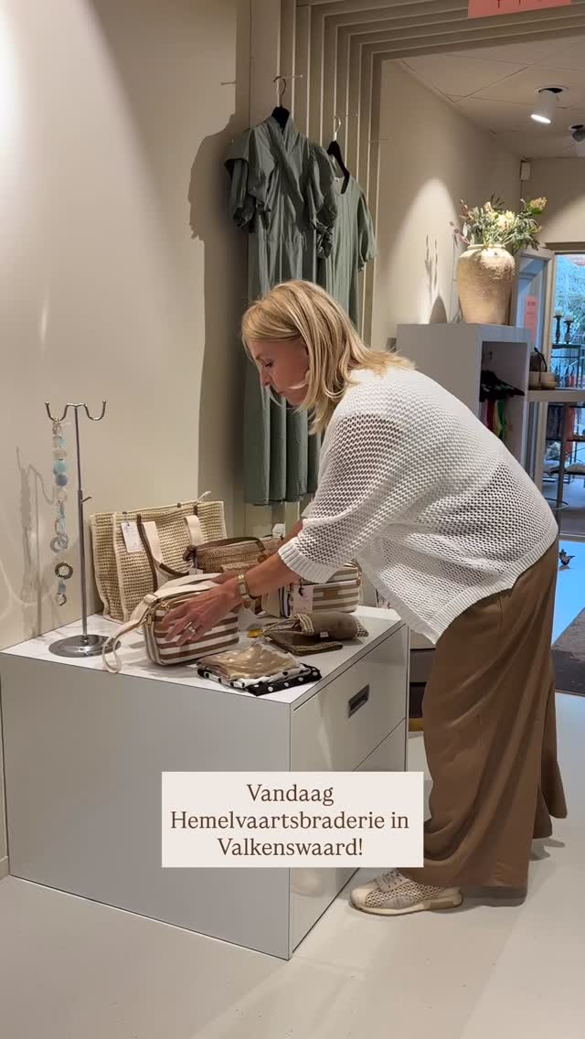 Het weer buiten mag dan niet best zijn, maar binnen bij Sereen schijnt de zon☀️
#sereen #damesmode #valkenswaard #kleding #fashion