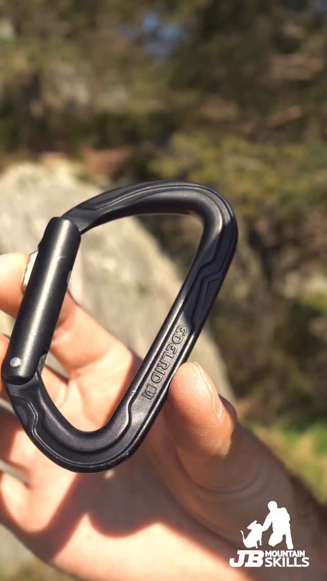 Edelrid Slider carabiner, used one? What for?!
#climbing #geek #tradisrad #belay