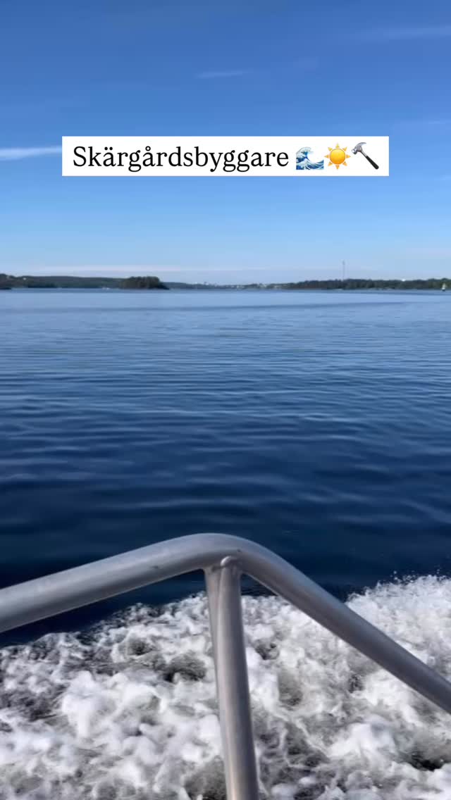 Med vår arbetsbåt ser vi till att material, personal och maskiner transporteras säkert och effektivt till även de mest svårtillgängliga platserna!
Vi skapar skräddarsydda lösningar anpassade efter dina önskemål och skärgårdens unika förutsättningar🌊
Genom noggrann planering och effektiva sjötransporter säkerställer vi att varje byggprojekt i skärgården löper på smidigt – från första leverans till färdigställande🤝
Kontakta oss om du vill veta mer
📞 08-541 350 71
📧 info@wolfbuilder.se
Videos Wolfbuilder AB @hanslinus @chaaplin1