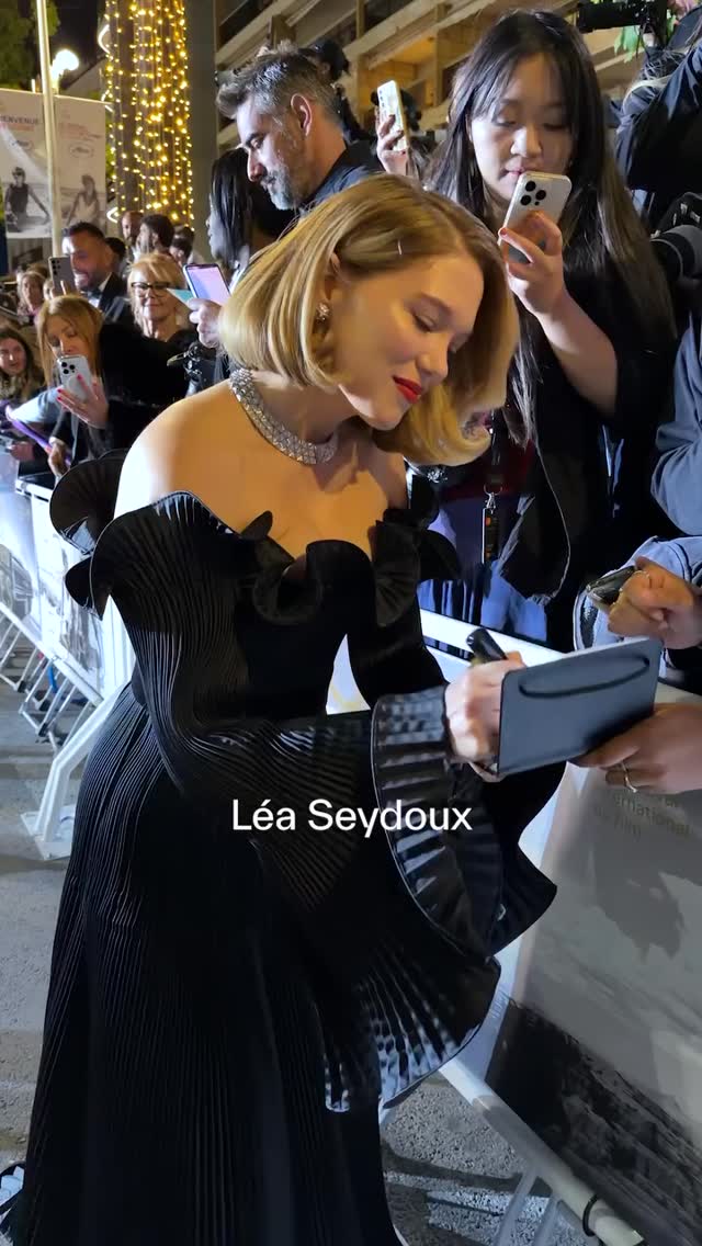 The @festivaldecannes 2026 is on ! Here the talented Léa Seydoux and Catherine Deneuve with the crowd before ascending the Festival’s iconic Red Steps ✨❤️ #Cannes2026
Follow @festivaldecannes to get more updates