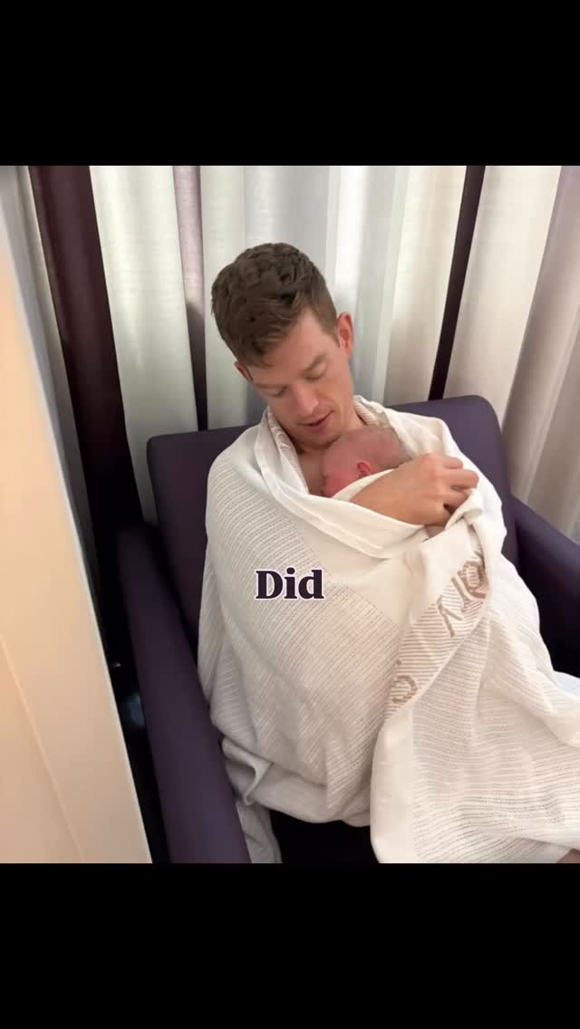 Skin to skin isn’t just for Mum (although anyone who tries to interrupt those first precious hours…we’ll have words 😏).
Dads/other parent…this is your moment too. When Mum’s off having a shower or finally getting some rest, it’s your turn to step up, shirt off, baby on chest.
Oxytocin, dopamine… basically nature’s way of saying “you’re obsessed with this tiny human now.” Oh we love those epic hormones.
(See - I’m not being creepy when I tell you to whip your top off after birth… it’s science 😂)
(Photo used with permission, as always 😍)
#birth #skintoskin #newdad #doula #melbournedoula