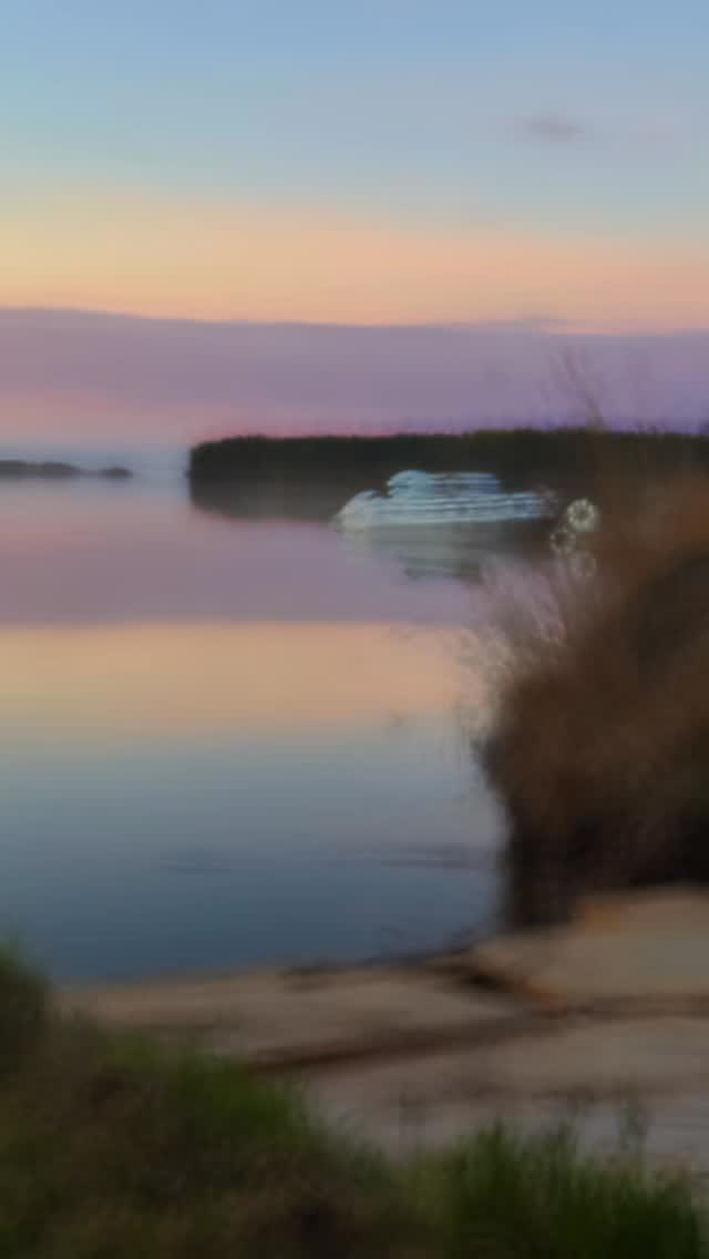 Sometimes you realize just how lucky you are.
After driving our daughter to a midnight bus in Porvoo as she left for her language trip to Spain, we came home to views that completely took our breath away. 🌅
Moments like this make you stop and appreciate it all for a while. 💙
#seasport #visitpellinge #visitporvoo #pellinge #porvoonsaaristo