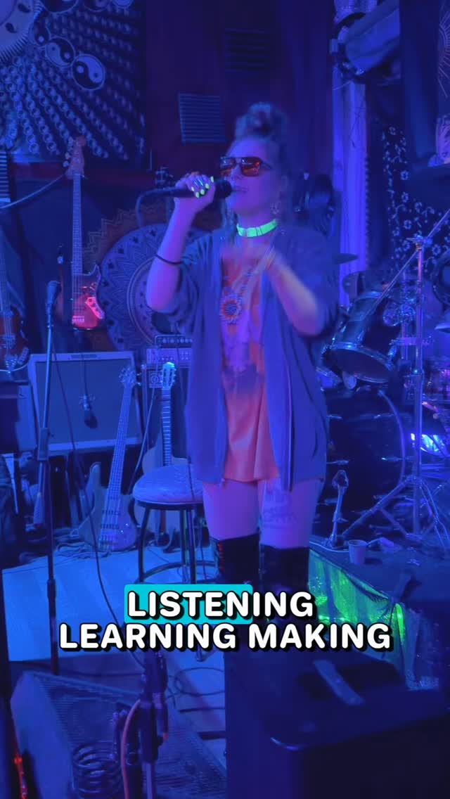 IM ON A MISSION 🔥 Love covering #5D by @qveenherby - we on that 5D vibe, yall 🤘🏼🌈🌠 Thanks for having me @projectheartshine
#SAS #consciousrap #rapartist #independentartists