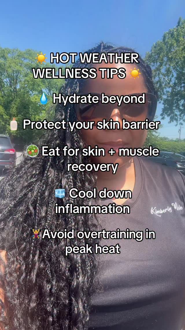 āļø HOT WEATHER WELLNESS TIPS āļø
š§ Hydrate beyond water ā add electrolytes, coconut water, or water-rich fruits like watermelon and cucumber to help prevent muscle cramps and dehydration.
š§“ Protect your skin barrier ā lightweight SPF 30+ every single day, even on cloudy days, helps prevent pigmentation, sun damage, and premature aging.
š„ Eat for skin + muscle recovery ā foods rich in omega-3s, antioxidants, and protein support collagen production and muscle repair during heat stress.
š§ Cool down inflammation ā cold towels, cooling globes, aloe vera, and cool showers help calm overheated skin and sore muscles.
šļøāāļø Avoid overtraining in peak heat ā early morning or evening workouts help reduce muscle fatigue, overheating, and skin irritation from sweat.
⨠Bonus Tip: Heat + sweat can clog pores quickly. Double cleanse after workouts and donāt skip moisturizer ā dehydrated skin still needs hydration!
#wellness #hotweather #hotweatherhack #outdoors #bodycare