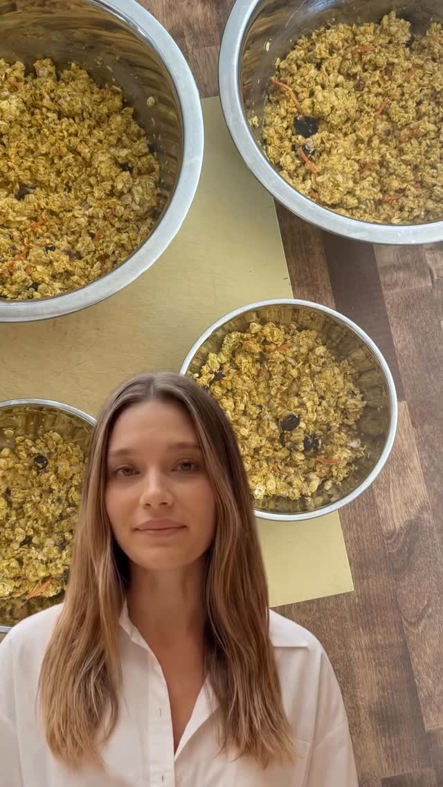 Is your pup’s dinner a mystery? 🐾🍽️ Treat them to wholesome, homemade meals made with real ingredients — the five-star experience your fur baby deserves. Order now and taste the difference! ✨💚 Tap the link in bio to shop. 🐶
#ExtendTheirStay #FarmToBowl #DogFoodRevolution #PetParenting #HealthyPups HomeMadeDogFood
