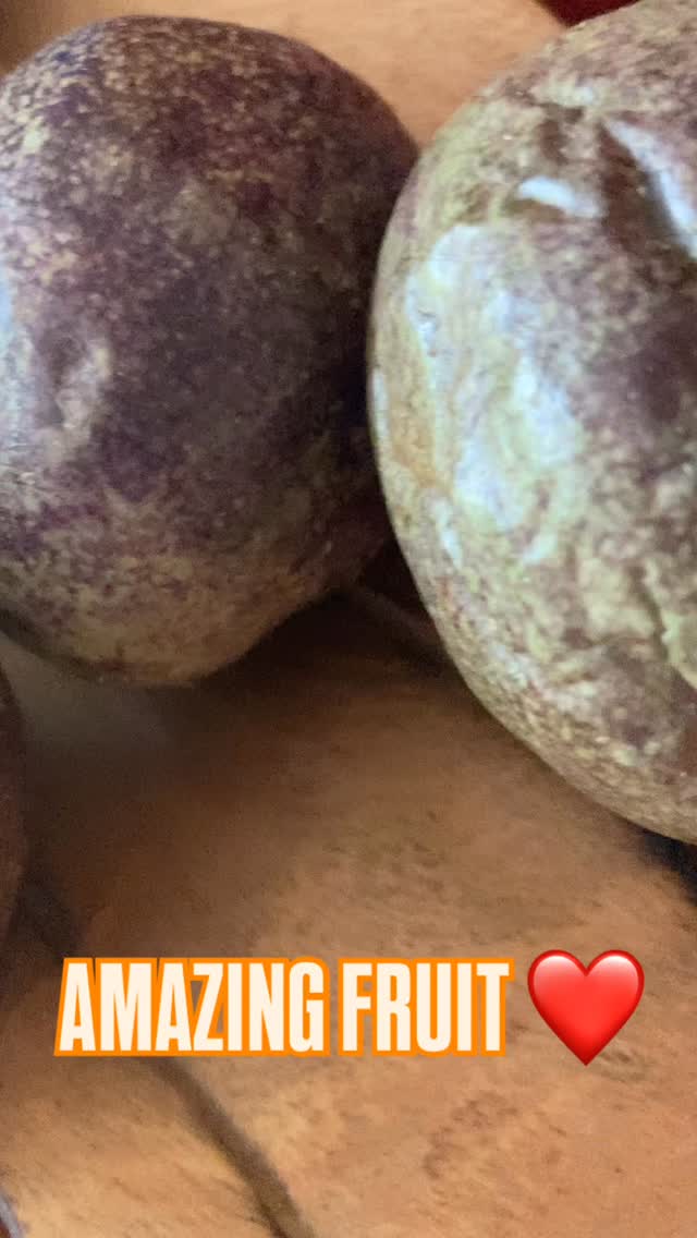 I’m passionate about Passion fruit! Easy to eat or drink & full of incredible vitamins. I’m sharing this because I’m finding eating passion fruit daily is really helping my focus & energy. Having ADHD makes me whizz around all day with endless energy! I find eating passion fruit or figs are a wonderful source revitalisation ❤️ Enjoy!
#adhd #energy #passion #healthyeating