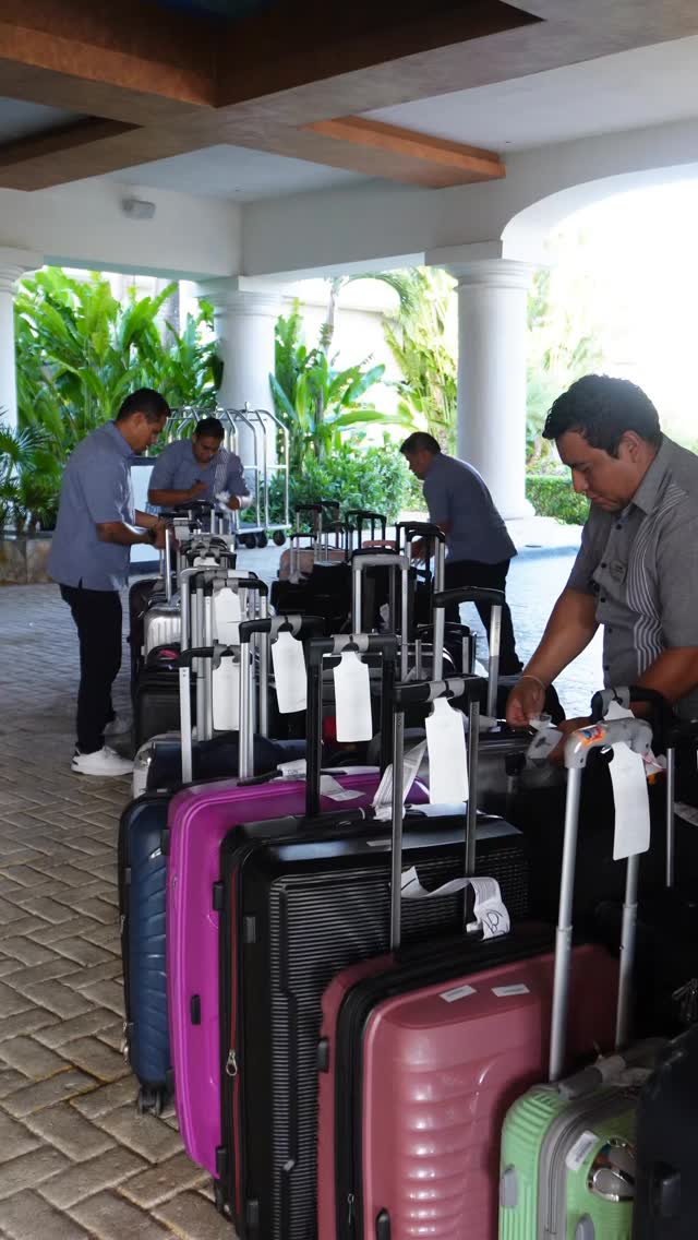 Cada llegada marca el inicio de una gran experiencia.
Nos encanta ser parte de esos momentos que reúnen personas, ideas y grandes eventos en el Caribe Mexicano.
#DMC #RivieraMaya #CancunEvents