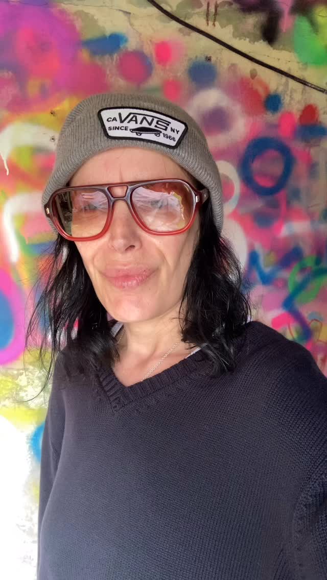 Exciting Fun happening on the Drawing Board 🎄❤️😂 Oh Yes it is it!
Happy Tuesday & Remember……
‘Follow Your Dreams’
JP2026❤️x
#artist #artlife #followyourdreams #design