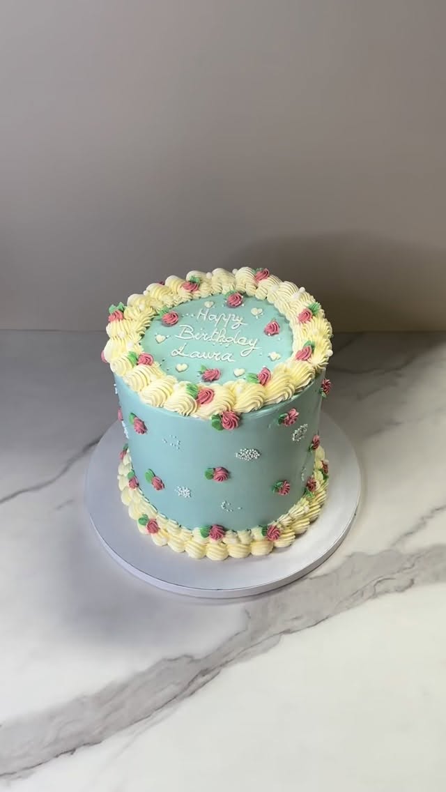 ✨
#sucreetcel #ecublens #gateaupersonnalise #gateau #gateauanniversaire