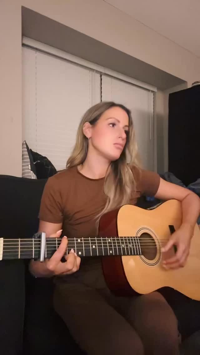 Just a late night play.
“It Ain’t Just The Drinkin”
Co wrote with Rachel Seiler. Still been one of my favorites and it needs to be on my next project.
POV. How does Dolly play guitar with long nails. 😅 it’s not workin for me.
#itaintjustthedrinkin #original #countrypop #acoustic #artist