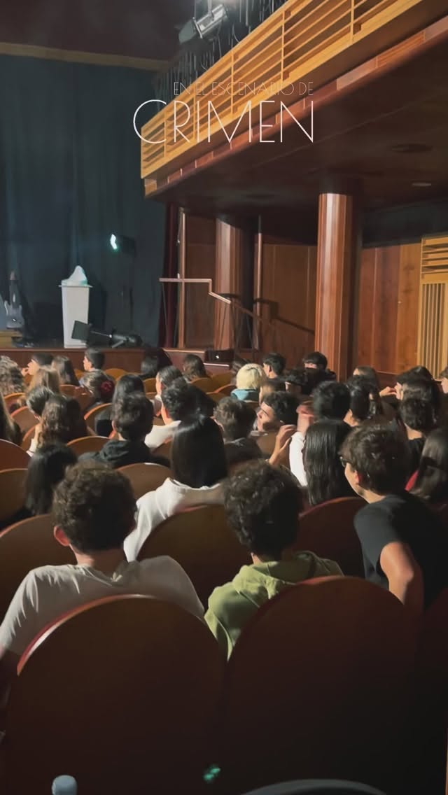 Les dejamos este pequeño resumen de nuestro paso por el VI Festival de Tegueste 🎭✨
El alumnado de 4.º ESO y 1.º Bach del IES TEGUESTE, disfrutó de una experiencia única acercándose al surrealismo.
¡Gracias, a todos y a todas, y gracias al Ayuntamiento de Tegueste por hacerlo posible! 💫