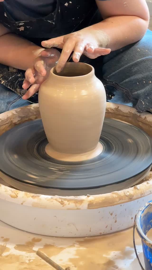 Class registration opens 5/22 at 5pm.
Beginner pottery classes on the wheel, Continuing Wheel, Handbuilding, and Wheel + Handbuilding!
#potteryclass #potterystudio #denverpottery