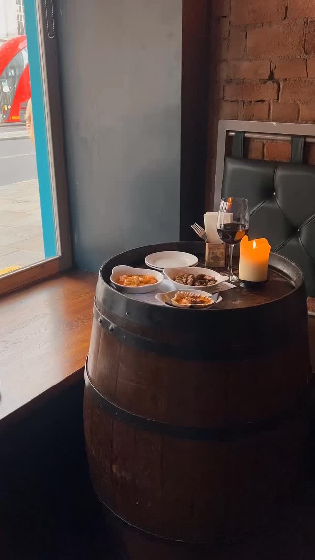 Fine wine, delicious tapas, and the perfect atmosphere waiting for you. Come share the moment with us. #tapastime #glutenfree #winelovers #strandlondon #coeliacuk