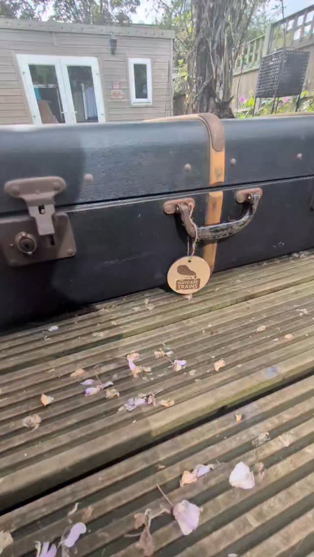 Whats inside the suitcase !!
Our latest commission is complete ✨️ 😍
Another happy customer xx makes my day x
Taking commissions and in-between making one layer sets. If you are in the UK email me to be added to my one layer waiting list
Or get in touch regarding a commission.
Interested ??
Get in touch x
Or have a look at our past makes on our YouTube channel, Link in bio #ngauge #trainset #miniatureartist #fblifestyle
