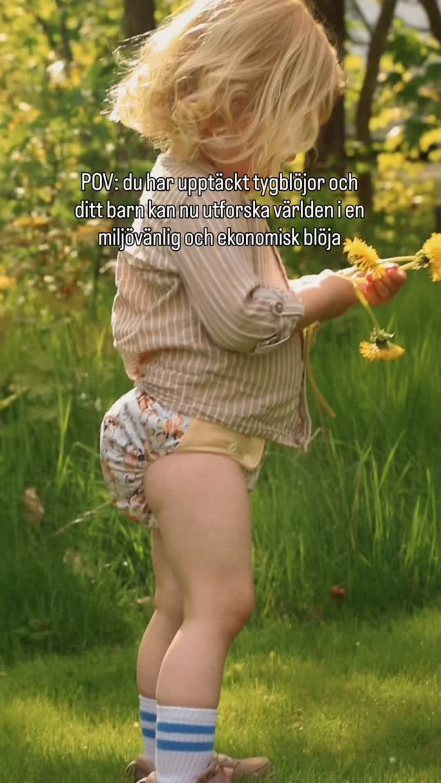 Tygblöjor är verkligen bättre än engångsblöjor! För miljön, för din ekonomi och för barnets hud 🤍 visste du att du klara dig på bara 25 blöjor under hela barnets blöjperiod, jämfört med 8000 engångsblöjor? Alltså hör ni skillnaden 🤯 det är verkligen helt galet!Tänk att slippa slänga så mycket plast och pengar rakt ner i soptunnan. Amazing! 😍Oroar du dig inför föräldraledigheten och att pengarna ska räcka? Byt till tygblöjor och spara över 20.000 kronor 😍