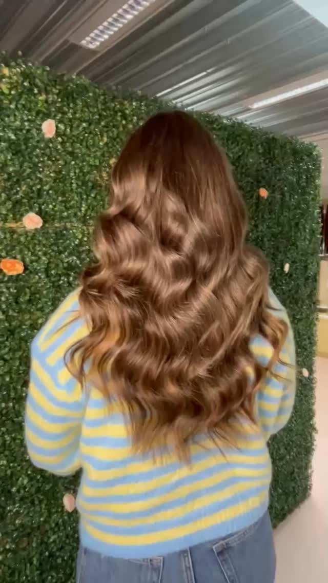 Butterflyweft opleiding🦋
De kunst van Butterfly Weft extensions leren ✨
Werken aan naadloze blends, zachte volume & een natuurlijke beweging met respect voor het natuurlijke haar 🤍
Altijd blijven groeien, leren & creëren.
@kapsalonanders @romboutsanouk
#hairextensions #hairextensionspecialists
