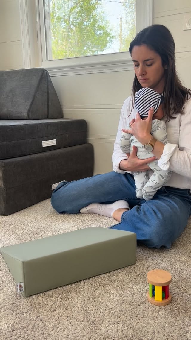 Newborn tummy time doesn’t have to look like placing your baby on the floor and hoping for the best 😅
If your baby tolerates traditional tummy time for only a few seconds (or not at all), try starting with more supported positions like:
✨ chest-to-chest
✨ tummy-down carry
✨ slight incline on a wedge or pillow
These positions still help build strength, encourage head lifting, and introduce tummy time in a way that often feels much more comfortable for newborns 🤍
Little bits throughout the day really do add up!
If tummy time continues to be challenging, it’s time to reach out for support! Difficulty in tummy time can also be a sign that your baby is holding onto tension or finding it difficult to build strength. I’m happy to help! 🙋🏻♀️
Save this for later + send to a new parent who needs this reminder 👶
#clevelandmoms #pediatricphysicaltherapy #grossmotordevelopment #torticollis #grossmotorskills