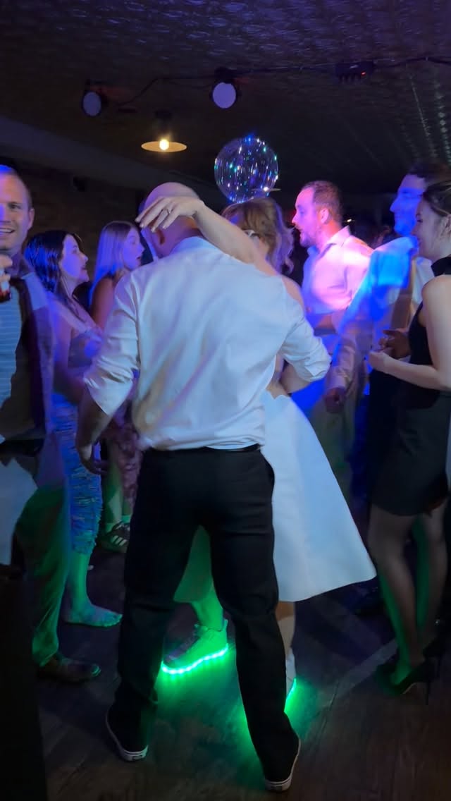 How could you possibly beat a bride with light up sneakers tearing up the dance floor??? 🪩
Reception Venue: @fishmarket_va
DJ: @blacktiedmv @chrislaingdj
Coordination: @victorialukehartweddings
Photographer: @farfallaphotography
Hair & Makeup: @bestfaceartists
#weddingdj #virginiawedding #dcwedding #weddingdancefloor