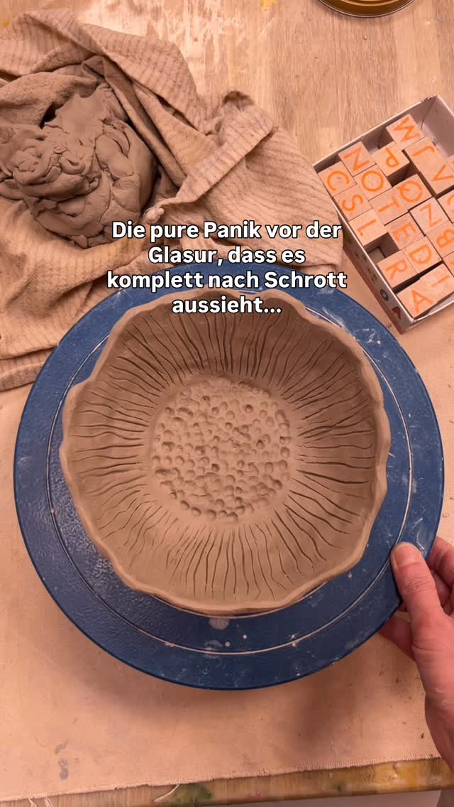 POV: Wenn du beim Töpfern die Glasur draufmachst und innerlich betest: Please don’t be ugly - aber der Ofen-Gott hat geliefert! She is a 10/10 😍🥹❤️ #münchen #töpfern #kursfreundemünchen #kreativmünchen #keramik