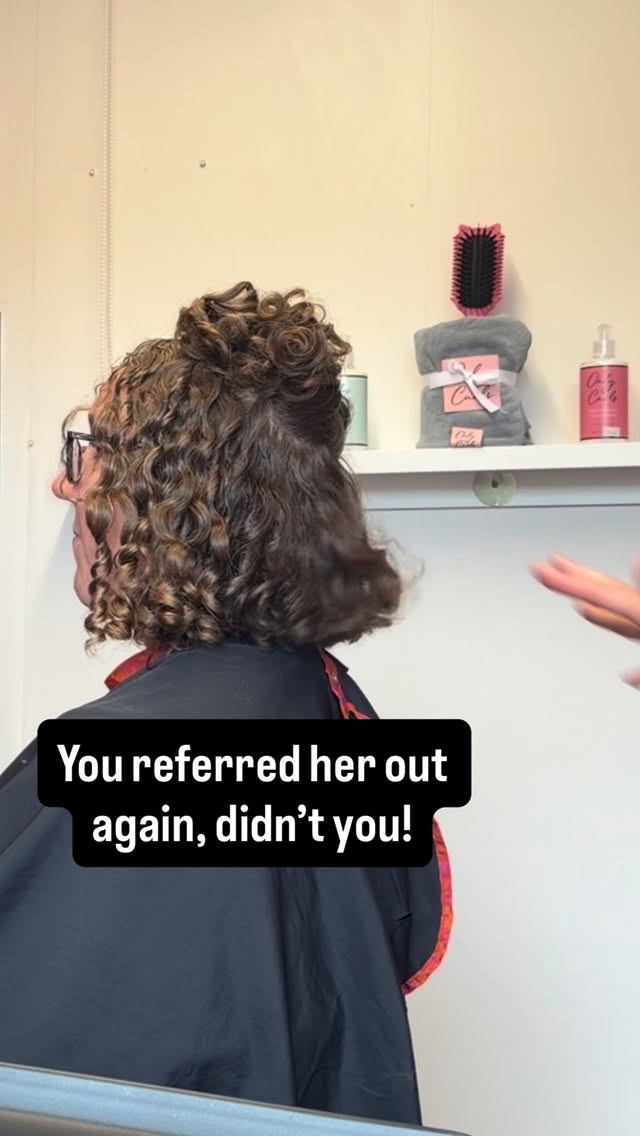 Not booking natural curls?
That quiet, flat feeling after you refer a curly client out? That’s not nothing. That’s your signal.
Something is coming for experienced hairdressers who are ready to stop avoiding curls and start feeling genuinely excited about the work again.
Save this one. More soon. 🌀
#curleducation #hairstylisttips #stylistniche #curlyhaircourse #curlcourse