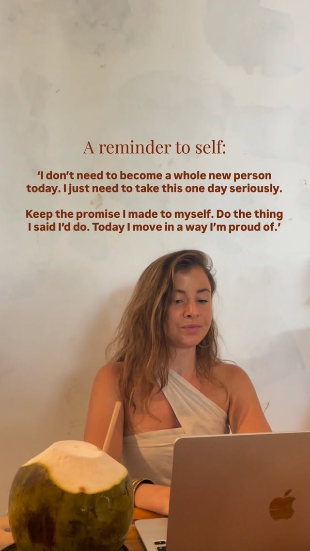 You don’t need a perfect routine.
You need one small promise you actually keep.
That’s how self-trust comes back.
That’s how momentum comes back.
That’s how you start feeling like yourself again.
Even tiny counts.
Send this to a friend you’re proud of 🩷🤍
#hormonalhealth #habits #energy