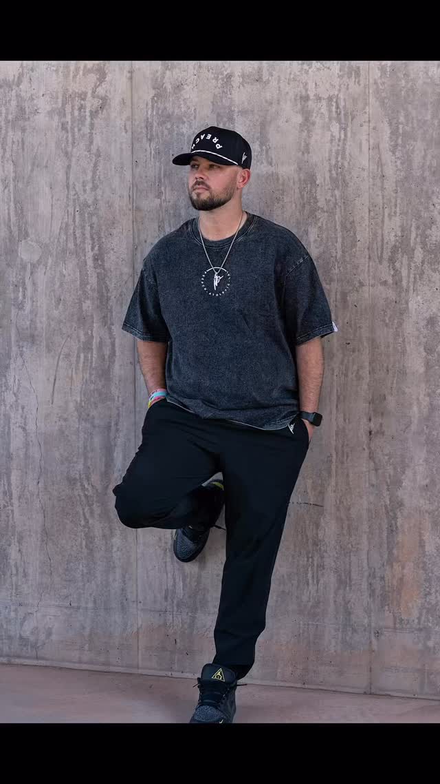 Professional baseball coach Dustin Felvus knows one thing …you don’t quit when it gets hard. You keep showing up. ⚾️🖤
Don’t give up on your passion.
Shop the mindset: PreachAthleticLab.com
#PreachYourPassion #PreachAthleticLab #Motivation #Baseball #Mindset KeepGoing