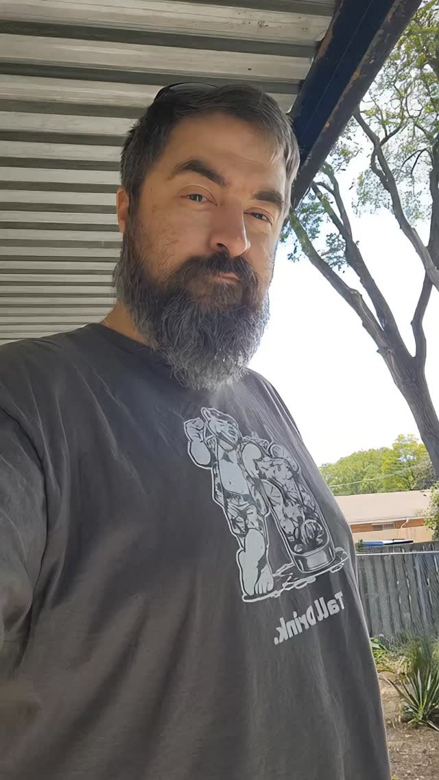 While I usually don't do these kinds of things I thought this one was kind of funny. Being a Virgo I like to post selfies a lot and I try to do it every third post. In me time enjoy and reminder that today is the Fairy May Market in Villa Park today.