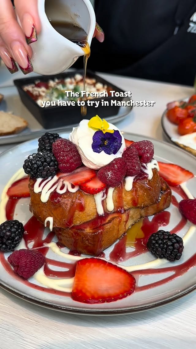 THIS IS THE ULTIMATE FRENCH TOAST THAT YOU HAVE TO TRY!🫶
The Berry French Toast is packed with everything that you NEED including THICK Brioche, White Chocolate, Berries and smothered in Maple Syrup. Start your day on a SWEET NOTE!🔥
#Creperie #CreperieCo #FrenchToast #BrunchInManchester #FoodInManchester