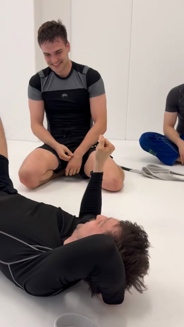 Nach 6 Monaten Renovierung hat unser Team 🥋🤼♂️ ein modernes🌱🏡 Kampfsportstudio auf der 📍Mariahilferstrasse 170 geschaffen🫡.
Die Ninjas Academy wird gefördert durch die Wirtschaftsagentur Wien. Ein Fonds der Stadt Wien. 💯 Vielen Dank💯✅