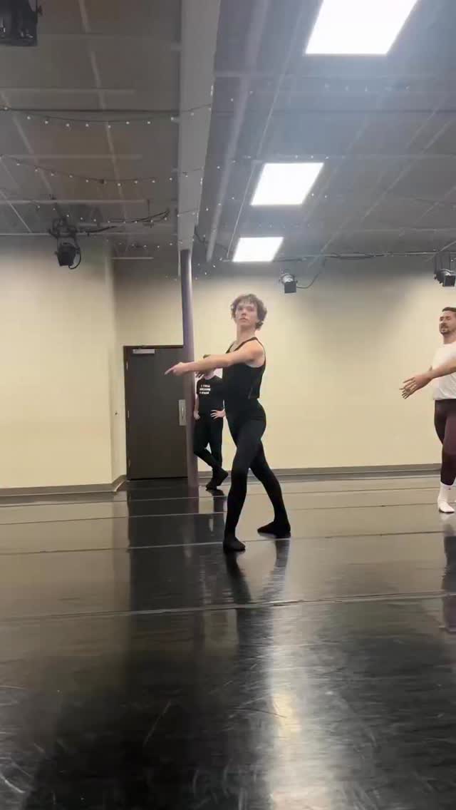 Our Adult Intensive starts this Thursday, May 21st! We are so excited! We hope to see you there ‼️
#themaledanceconnection #maledancer #balletdancer #adultdancer #adultballet