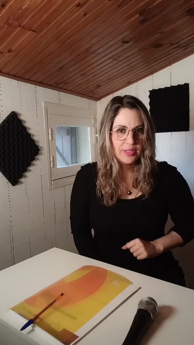 Boostez votre soutien vocal ! 🚀
Le secret d'une voix stable et puissante réside dans le muscle transverse, la véritable "ceinture de sécurité" du chanteur.
Dans cette vidéo, je vous montre un exercice ciblé pour engager vos abdos profonds et stopper les pertes d'énergie inutiles.
Testez-le et ressentez la différence !
#CoachVocal #Transverse #TechniqueVocale
