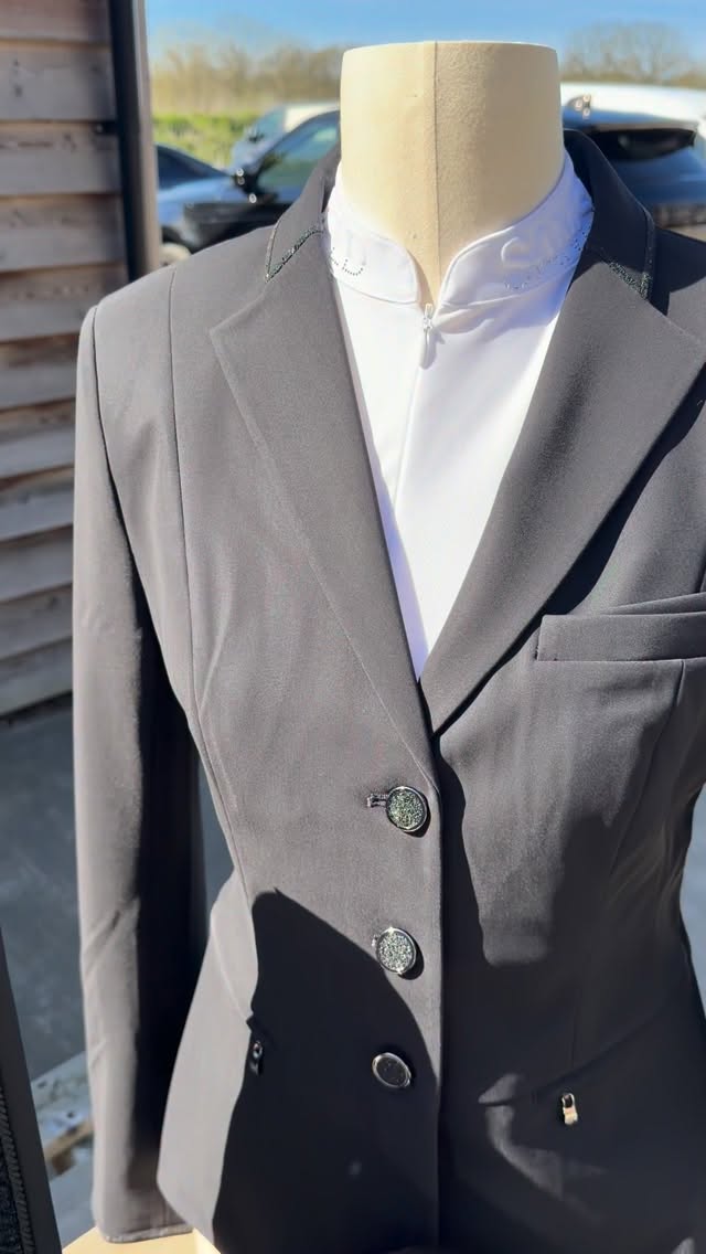 Show wear at Westleighs Saddlery ✨
Everything you need all in one store. From brand new arrivals to exclusive offers across selected items, there’s so much to shop in store and online.
Don’t wait too long… some of these pieces won’t be around for long 🐴🤍