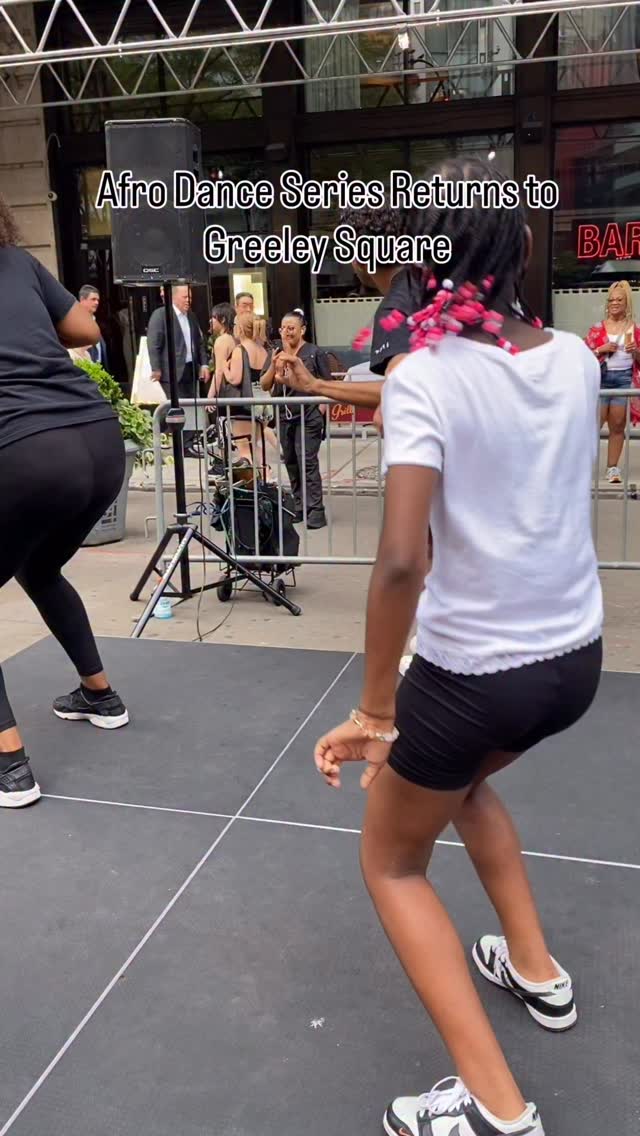 AFRO DANCE series is back at Greeley Square🕺🏽🎶💃🏽👯
Wednesdays, 6pm – 7pm #free
🗓️ May 20– June 24
📍Greeley Square Plaza 33rd & B’way
Brought to you by @34thstnyc 🎉
This 6-week series gets the season started, featuring dances of the African diaspora including Bomba, Afro Cuban, Afro Brazilian and more!
Midtown Dance is hosted and produced by @salsawithtalia
2026 Line up:
May 2O: Afro Dance with @angelkaba
May 27: Haitian Dance @latroupezetwal
June 3: Afro Brazilian with @idancesamba
June 10: Puerto Rican Bomba with @tuckermilteri
June 17: Afro Caribbean with @franckmuhel
June 24: African Social Dances with @dancewithjudith
.
MUCHO(S) ESTILO(S)
Will follow the afro series 🥳
Save & share this post with all our Summer dates ❤️
.
#salsawithtalia #outdoordancing #afrodance #afrodancer