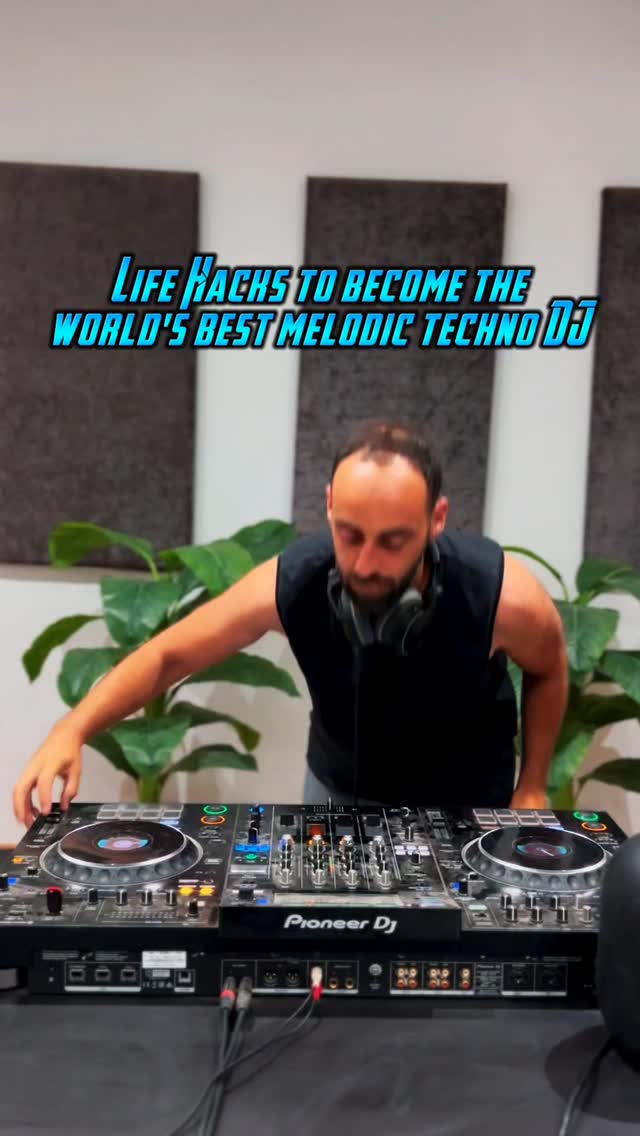 Disclaimer: This video is created purely for entertainment
This is not my usual music style, nor my personal preference.
I always encourage my students to be authentic and play what they feel!!
Not my best dance moves and no I ain't the master of trainwrecks 😒
👨🏻🎓📸 @yaser_alhnde