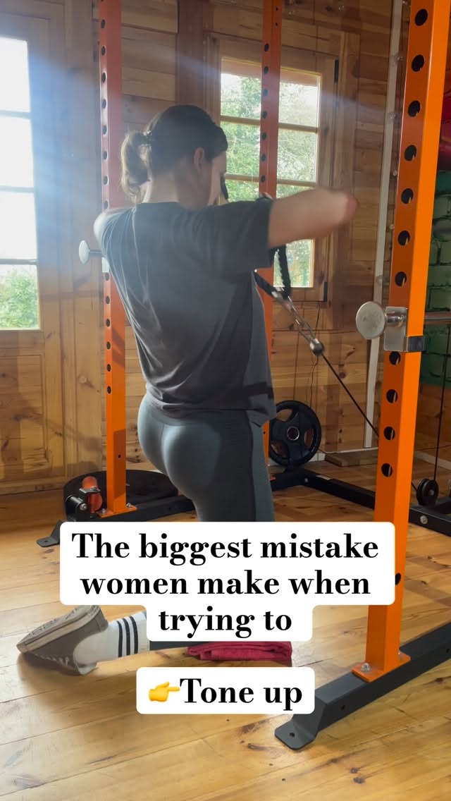 One of the biggest mistakes I see women making when trying to âtone upâ is avoiding proper strength training.
A lot of women still think getting toned means:
more cardio, tiny pink dumbbells, high reps, sweating buckets and eating as little as possible.
But thatâs not what changes body shape.
âTonedâ is simply having enough muscle underneath the body fat to create shape and definition.
And muscle doesnât magically appear from doing the same light weights over and over again.
Your body needs a reason to change.
Thatâs where proper strength training and progressive overload come in.
Which basically means gradually challenging your muscles over time by increasing weight, reps, control or intensity.
You donât need to train like an athlete.
And you definitely donât need to become a bodybuilder.
But if the weights never challenge youâŠ
your body has no reason to build muscle.
This is why so many midlife women feel frustrated.
Theyâre working hard.
Doing classes.
Walking loads.
Using 2kg dumbbells for months.
Eating less and less.
But theyâre not actually building the muscle that helps create that firmer, stronger, more defined look they want.
The goal isnât to make workouts harder and harder.
The goal is to become stronger over time.
Thatâs the difference.
If youâre a woman over 40 wanting to feel stronger, more confident and finally understand how to train properly for your body and this stage of life,
send me a DM with the word STRONG I have a little something for you đ
#Toned #dontbeaverage #midlifehealthcoach #buildmuscle
#midlifewomen