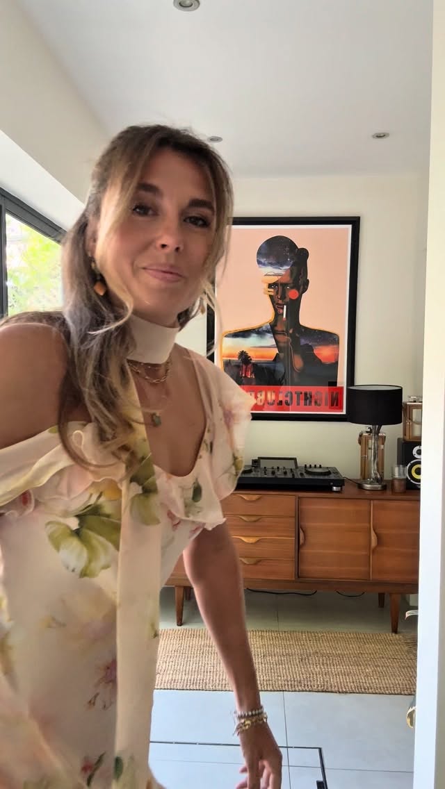 An exciting day getting all dressed up for @dofeuk Gold Award which @edjackson8 is speaking at 😍
Dress @anthropologieeu
Shoe @kiticymru
Jacket @nicoleramson 😂
Boot @oped_uk lol
Off to the palace darlinnggggggg 👑