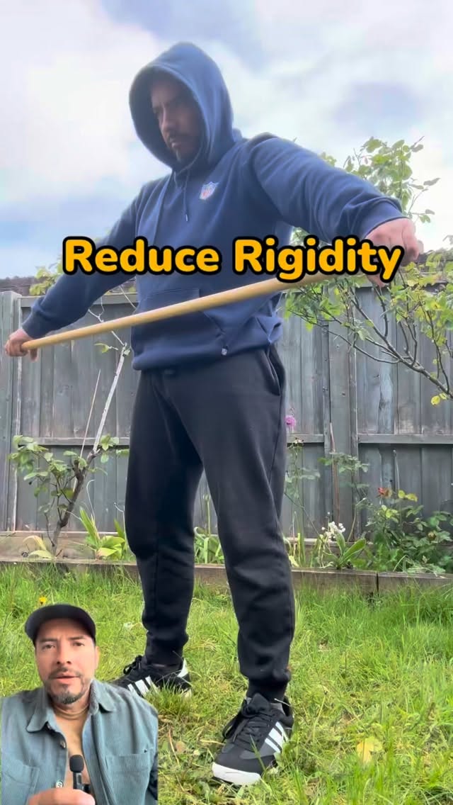 A lot of people think mobility is just stretching.
But real mobility is also about alignment, coordination and reducing unnecessary rigidity from the body.
As the body moves into the squat, the goal is not just “going lower.”
The goal is staying connected and organised through movement.
The stick helps guide posture and awareness through:
• shoulders
• spine
• hips
• breathing
As the movement opens overhead and behind the body, the chest opens, the upper back activates and the body learns to move through a larger range without collapsing posture.
Then returning dynamically helps teach the body how to reorganise itself with stability and control.
This is not mobility for flexibility alone.
This is movement to help the body feel:
• less rigid
• more connected
• more adaptable
• more resilient
And that matters because modern life creates a lot of stiffness.
Too much sitting.
Too much stress.
Too little natural movement.
Over time the body loses fluidity.
Exercises like this help restore it naturally through movement and awareness.
That’s a big part of what I work on through my 1:1 Grounded Coaching.
Helping people move better, reduce tension and feel more connected in daily life.
#MobilityTraining #PostureMobility #stickmobility #ShoulderMobility #DeepSquat