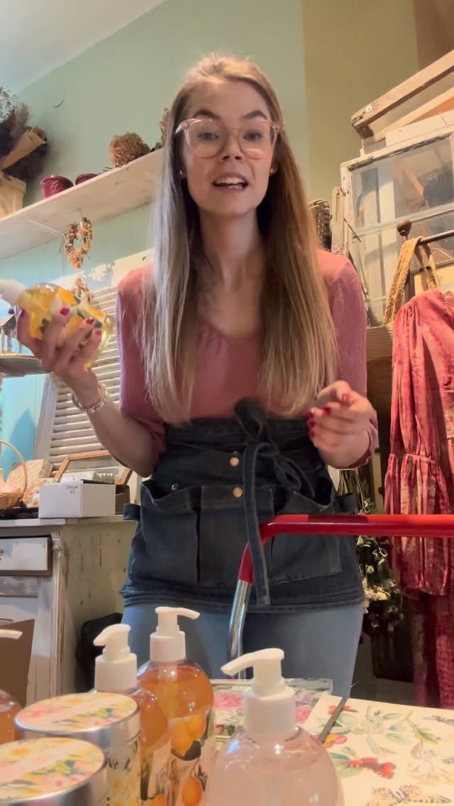 Lite nyheter som kommit in i veckan! Fina sommarpresenter till dig själv eller en vän, lärare eller kollega ☀️🌻
Varmt välkomna i helgen:
Fredag 11-18
Lördag 10-16
Söndag 11-14