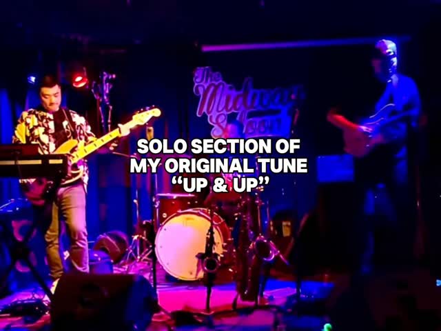 Another fun improv section from Saturday’s show 🎸 This time playing my original tune “Up & Up” which is on my album “The Hunt” and can be streamed anywhere 🤘🏻
Tones provided by @kieselguitars and @3rdpoweramps “Kitchen Sink” amp and MagFrag pickups 😮💨
#guitar #solo #music #fusion #live