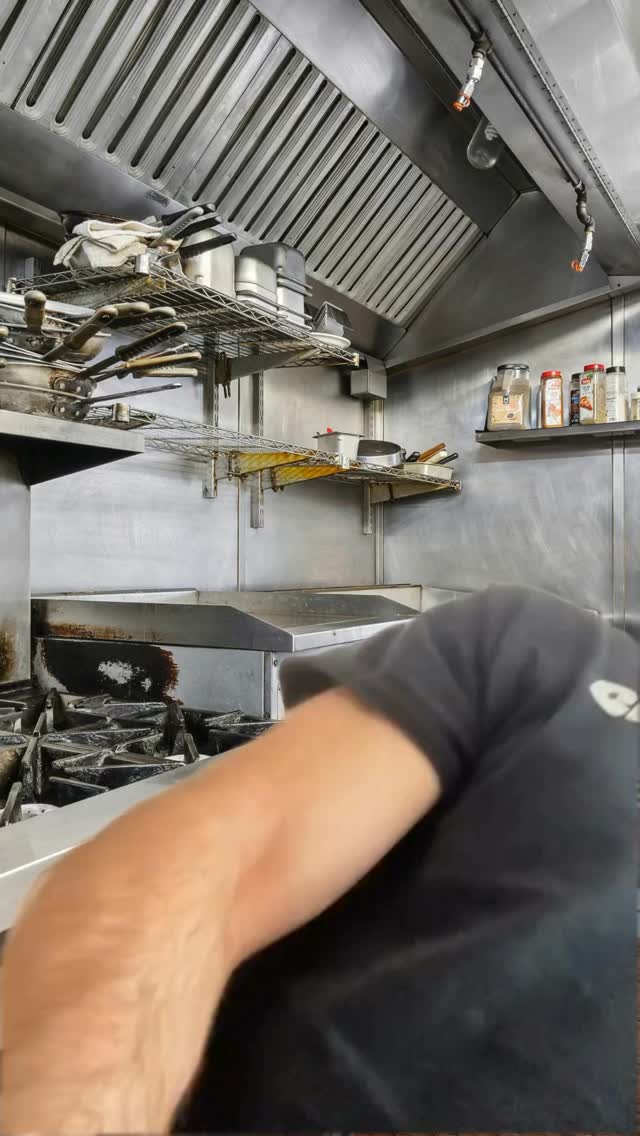 IMPROV TIP: Let them cook!
Come and see some pro improv comedy THIS Saturday at Garden City improv w/Becky Johnson.
8:30 PM @theatreskam
Tix in bio.
#yyjcomedy #victoriabc #yyjimprov