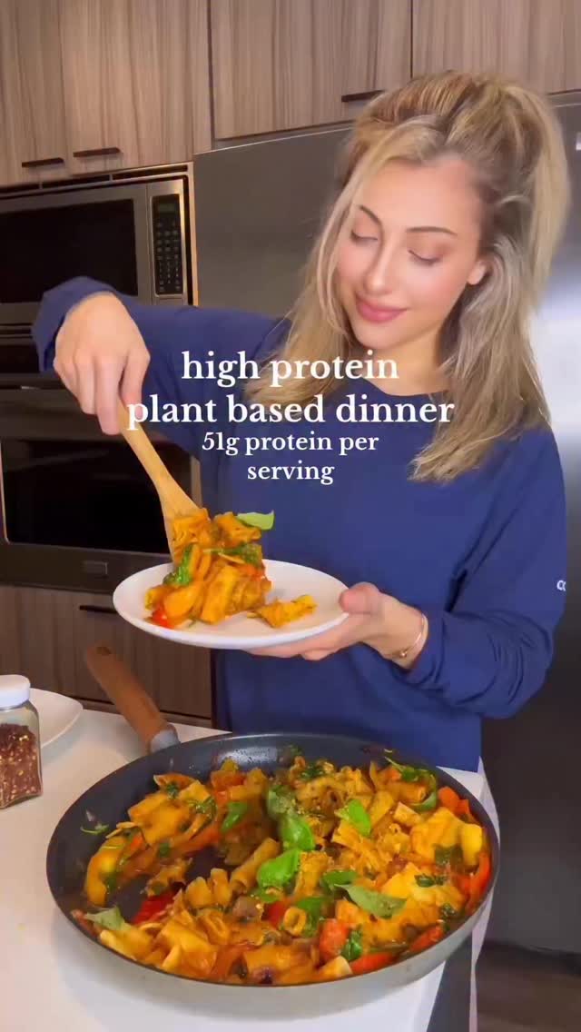 always listen to your gut. it always knows 🌱
if you’ve ever experienced gut issues, then you know it’s one of the most frustrating experiences, especially when you can’t figure out what’s causing it. I’ve been exploring gut health a lot lately & incorporating gut friendly ingredients into so many of my upcoming recipes. 🌱🌱🌱
#plantbased #guthealthmatters #guthealthtips #wellness