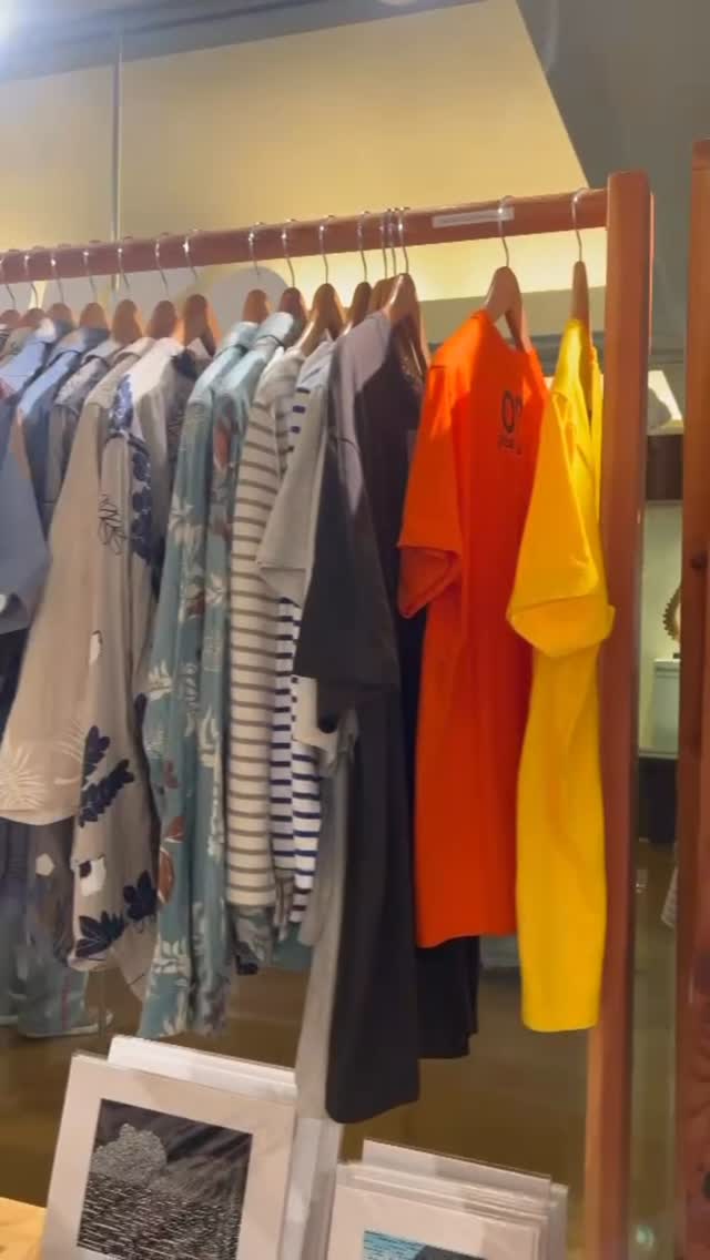 Aloha!!!
MORI by Art+Flea
@mori_hawaii
has started selling Ānuenue printed T-shirts.
@plusaloha_hawaii
Hawaiian shirts are also available.
Don't miss it!
Mahalo!!!
- - - - - - - - - - - - - - - - - - - - - - -
plus aloha Hawaii
Web site : www.plusaloha.com
Web shop : www.plusaloha.com/shop
Email : info@plusaloha.com
- - - - - - - - - - - - - - - - - - - - - - -
#plusaloha #alohashirt #hawaiianshirt #plusalohahawaii #hawaiiantshirt