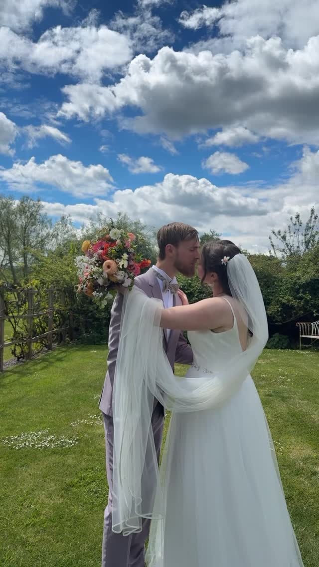A lovely wedding that we coordinated ❤️ Well done to @rebekahslens_ for capturing these gorgeous moments #wedding #weddingcoordination #summerweddings #surrey
