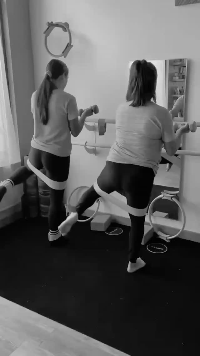 9am vibes at Eden
This Barre Pilates class offers:
✅️Strength training
✅️Core training & Pelvic floor exercises
✅️Nervous Stysten & Lymphatic Support
✅️Mobility & Alignment Stretching
9 am M-F
530 pm Tues & Thurs