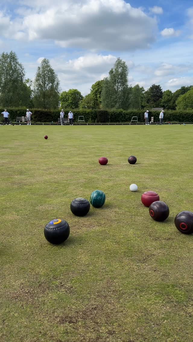 Friendly fire 🔥
#lawnbowlsforlife #parliamenthillbowlsclub #lawnbowls #parliamenthill #hampsteadheath